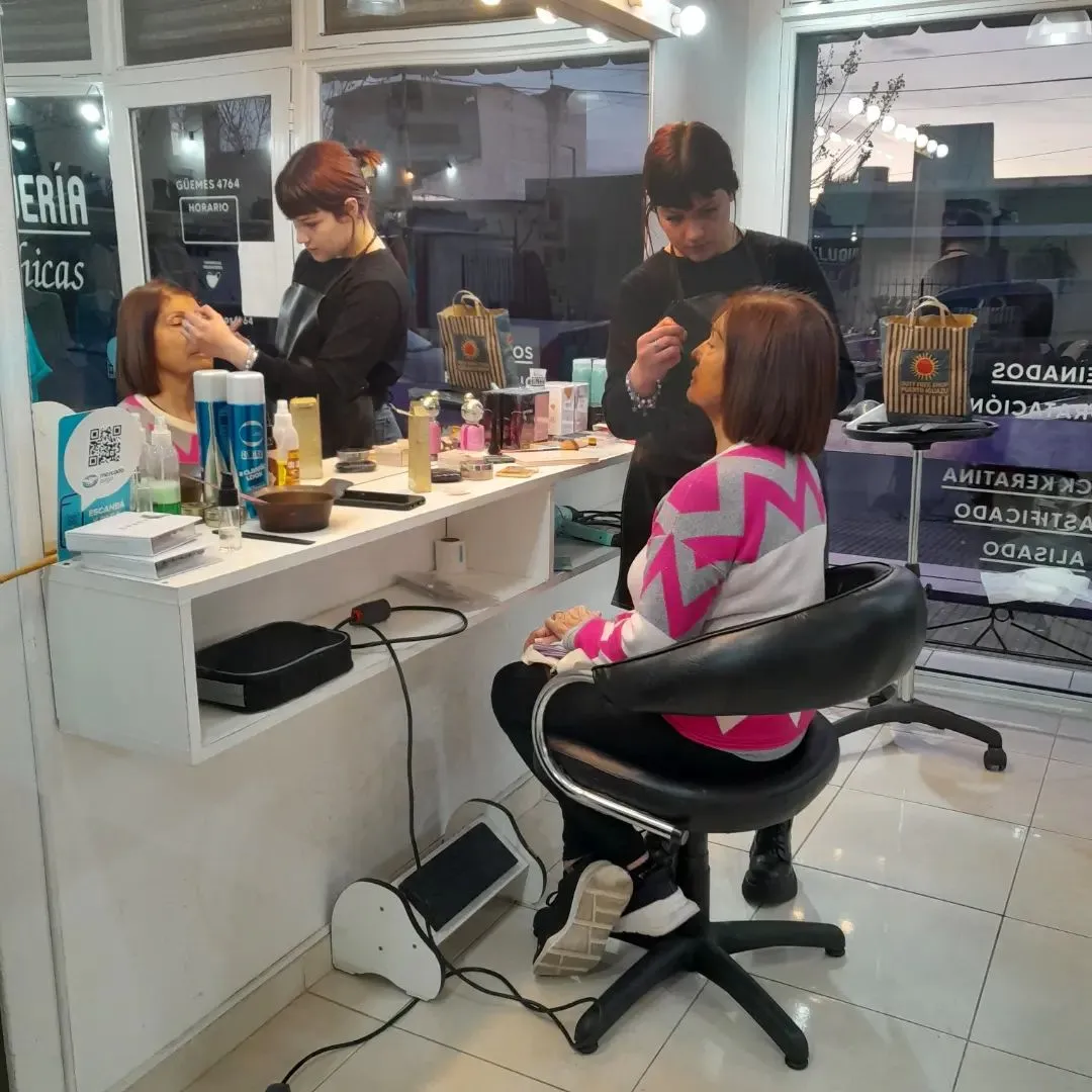 Las Chicas Peluquería